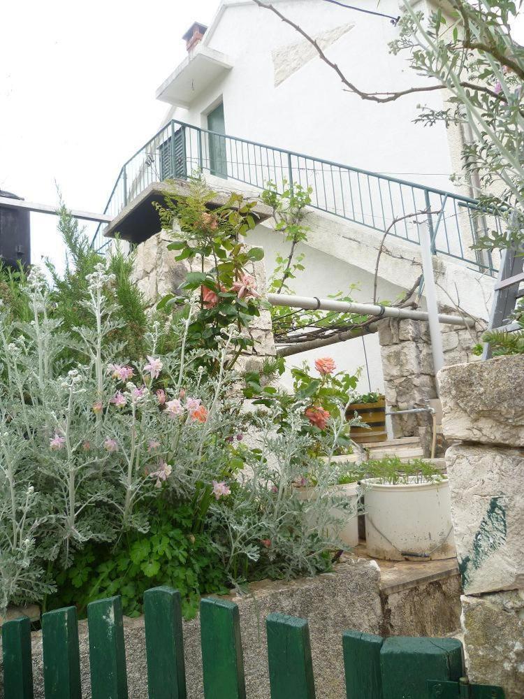 Seaview Holiday Apartments 슬라티네 외부 사진