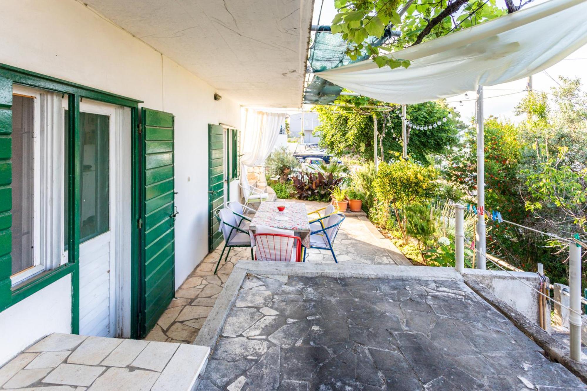 Seaview Holiday Apartments 슬라티네 외부 사진