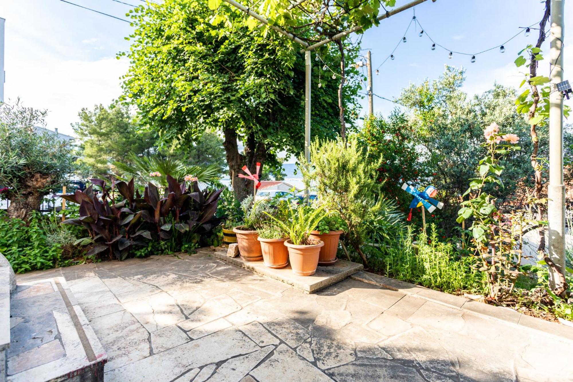 Seaview Holiday Apartments 슬라티네 외부 사진