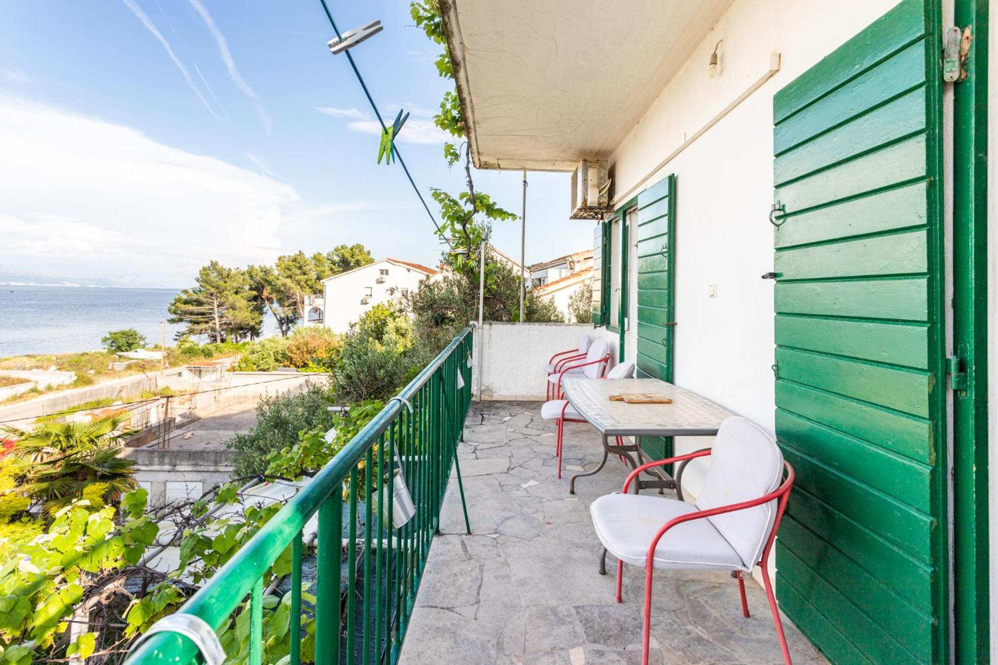 Seaview Holiday Apartments 슬라티네 외부 사진